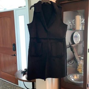 Woman’s reversible shearling long vest